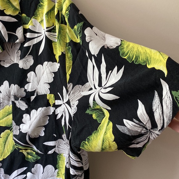 George men’s leaf print on black button up 💯Rayon chest pocket s/s shirt 2XL 🌞 - Picture 7 of 12